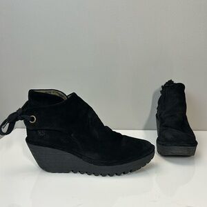 Fly London Yebi Ruched Suede Wedge Booties Size 10